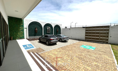 Venta de Bodega con oficinas /Salon de eventos - Carretera Federal-Atlixco