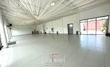 Venta de Bodega con oficinas /Salon de eventos - Carretera Federal-Atlixco