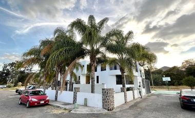 Casa en Venta en Paseo de Los Agaves, Tlajomulco de Zuñiga