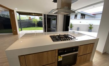 casa en venta en la morada. Cod V4829