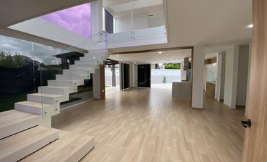 casa en venta en la morada. Cod V4829