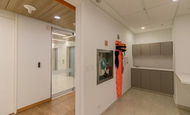 edificio en arriendo/venta en chico norte iii. Cod V1001067