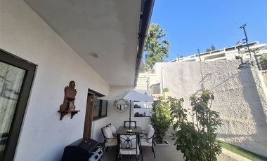 Casa en venta de 5 dorm. Colegio Mayflawer, Lo Barnechea
