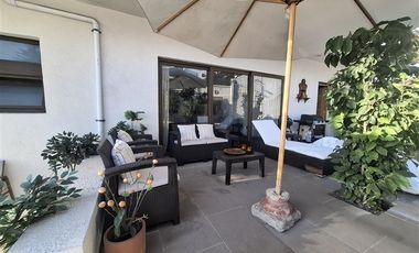 Casa en venta de 5 dorm. Colegio Mayflawer, Lo Barnechea