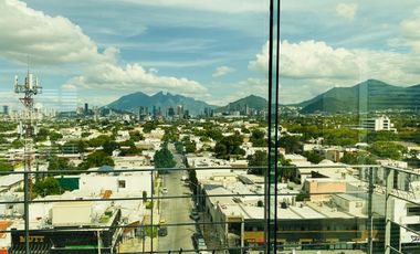 VENTA DE OFICINA SOBRE AV.HUMBERTO LOBO (TORRE CUBIK)