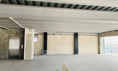 VENTA DE OFICINA SOBRE AV.HUMBERTO LOBO (TORRE CUBIK)