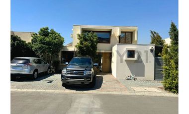 CASA EN VENTA, 4D, CHAMISERO, COLINA