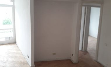 Exelente depto 3 amb con dep y balcon a la calle impecable