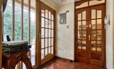 Venta Casa Aislada en Simon Bolivar, La Reina.