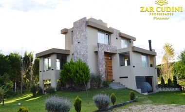 CASA VENTA 4 AMBIENTES COSTA ESMERALDA