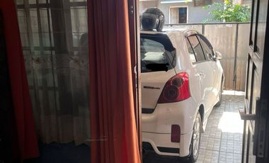 Rumah Terawat Dekat Terminal dan Stasiun Bekasi Hadap Timur J-38881