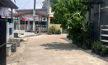 Rumah Terawat Dekat Terminal dan Stasiun Bekasi Hadap Timur J-38881