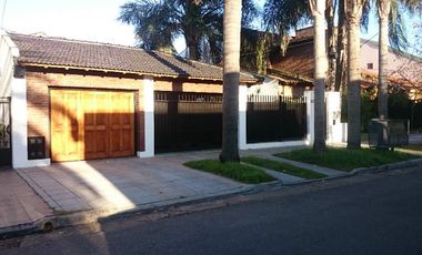 Chalet en venta en Villa Luzuriaga