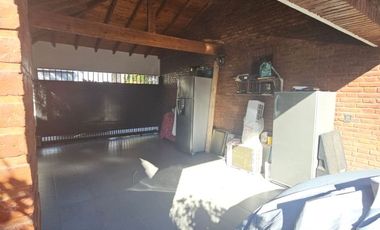 Chalet en venta en Villa Luzuriaga
