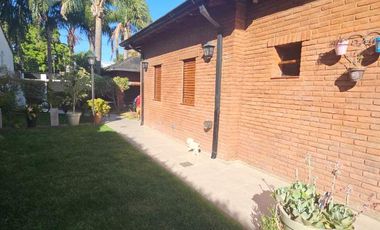 Chalet en venta en Villa Luzuriaga