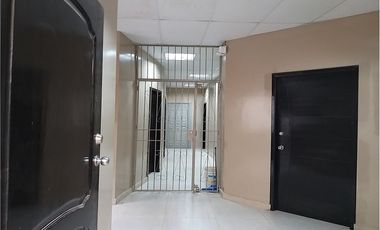 Edificio rentero de venta en Manta zona Sur