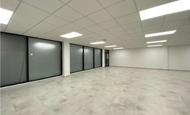 Se Alquila Oficina 140 mts centralísima en Obarrio $1,690,oo