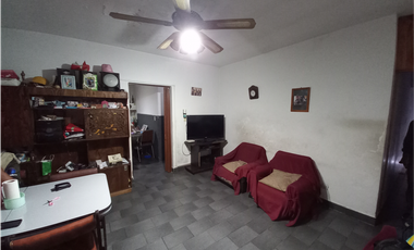 2 VIVIENDAS SOBRE AV. MARCONI