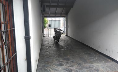 Chalet 3 ambientes/ Villa Primera