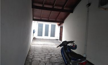 Chalet 3 ambientes/ Villa Primera