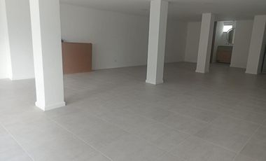edificio en arriendo en centro las nieves. Cod A2791