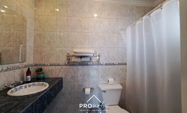 Hotel en Venta en Ferrari / Hector Calvo