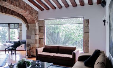 Residencia Estilo Mexicano a la Venta en Lomas Hipódromo.