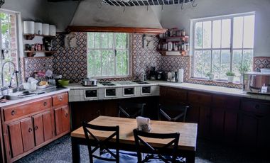 Residencia Estilo Mexicano a la Venta en Lomas Hipódromo.