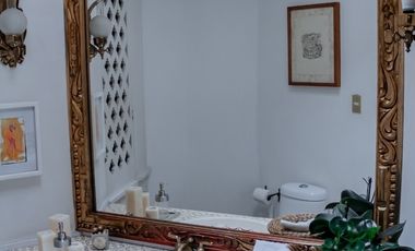 Residencia Estilo Mexicano a la Venta en Lomas Hipódromo.