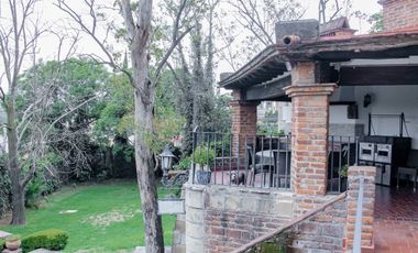 Residencia Estilo Mexicano a la Venta en Lomas Hipódromo.