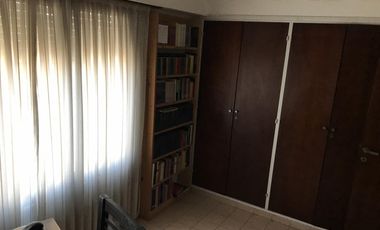 En Venta, PH Al Frente de 3 Amb con Balcon en San José
