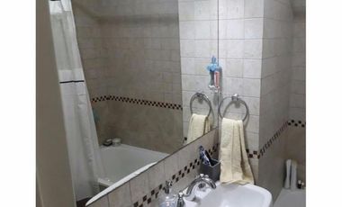 DEPTO 2 AMB EN PLENO CENTRO DE BANFIELD ESTE