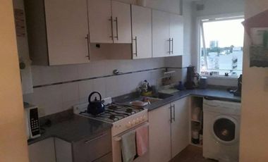 DEPTO 2 AMB EN PLENO CENTRO DE BANFIELD ESTE