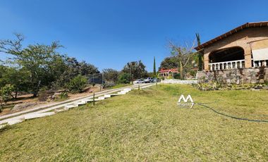VENTA CASA DE CAMPO EN LOS ROBLES