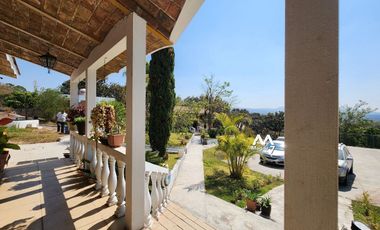 VENTA CASA DE CAMPO EN LOS ROBLES