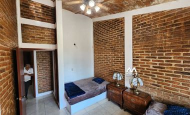 VENTA CASA DE CAMPO EN LOS ROBLES