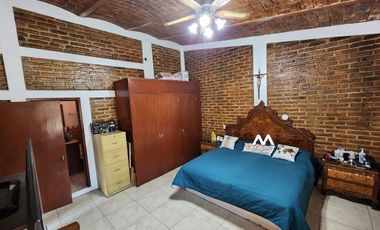 VENTA CASA DE CAMPO EN LOS ROBLES