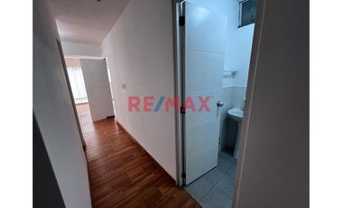 Amplio Y Luminoso Departamento En Primer Piso