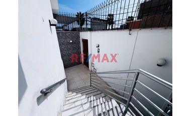 Amplio Y Luminoso Departamento En Primer Piso