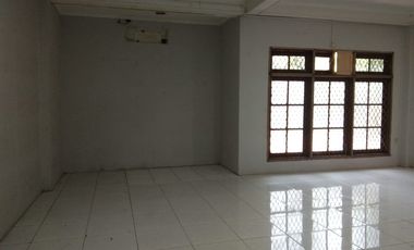 Rumah Siap Huni di Kawasan Duren Sawit Untuk Keluarga Besar atau Usaha Penginapan (Guest House)