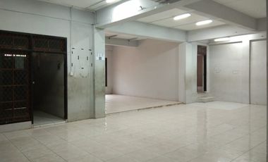 Rumah Siap Huni di Kawasan Duren Sawit Untuk Keluarga Besar atau Usaha Penginapan (Guest House)