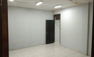 Rumah Siap Huni di Kawasan Duren Sawit Untuk Keluarga Besar atau Usaha Penginapan (Guest House)