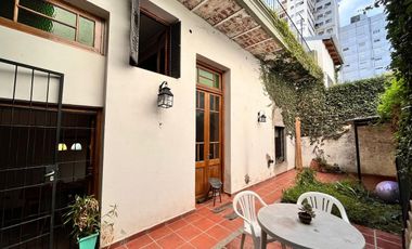 Casa de tres dormitorios con patio y terraza. 114,30 m2. Rosario, Barrio Abasto