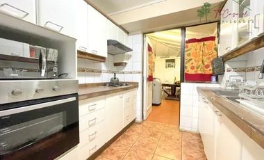 Casa en venta de 3D/2B patio y terraza en La Florida