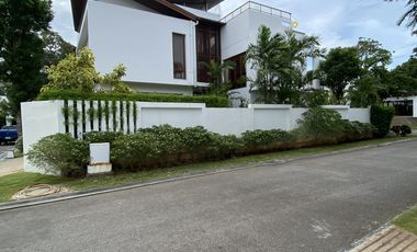 Whole Villa, beachfront, sea views, in secure resort