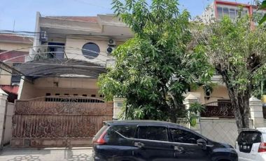 Rumah disewakan di RW 11, Kertajaya, Gubeng, Surabaya, Jawa Timur