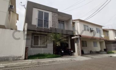 Casa en venta Mucho Lote 2, Norte de Guayaquil. MavM.