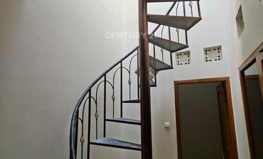 Rumah Luas 200 Mtr Dekat Metro Margahayu Dekat RS Al Islam Bypass