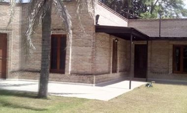 SE VENDE HERMOSA CASA QUINTA CIUDAD DE CAMPANA – BS. AS