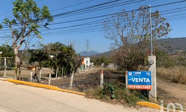 Terreno en San Fernando con calle pavimentada y en la esquina, en Viva Cardenas